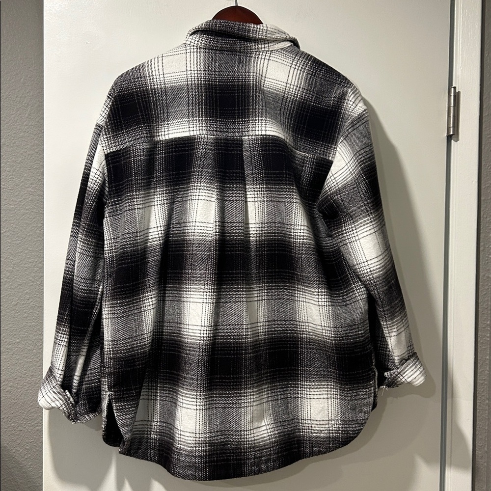 Madewell Twill Flannel Shirt-Jacket in Windowpane Plaid
Antique Cream Size Large - Picture 3 of 6